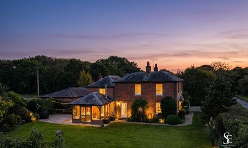 Buck Farm House, Howe Lane, Binfield, RG42 5QS