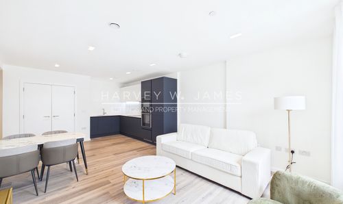 5 Wheatstone Gardens, London, W10