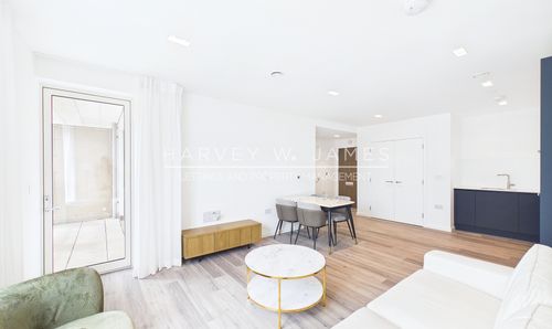 5 Wheatstone Gardens, London, W10