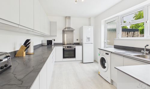 Newark Road, Crawley, RH10