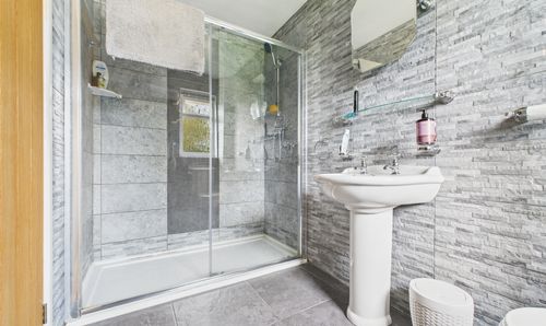 STUDIO ENSUITE