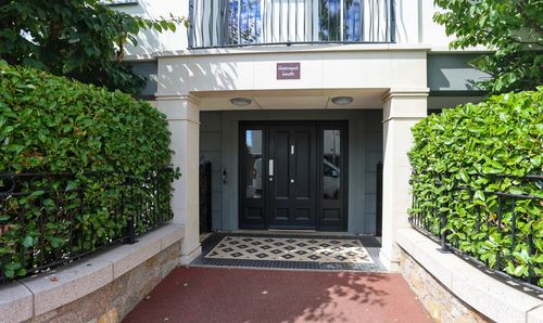 S22, Metropol South Hastings Road