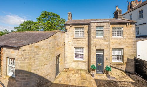 Image of Regent Parade, Harrogate, HG1