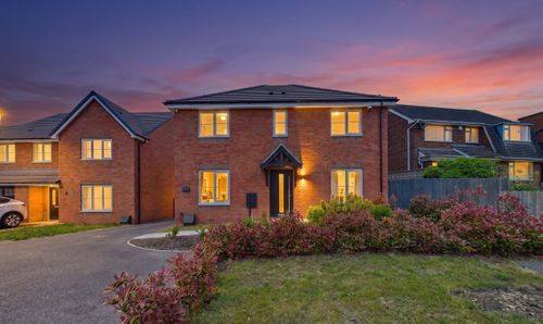 1 Wem Drive, Bulkington, CV12 9BA
