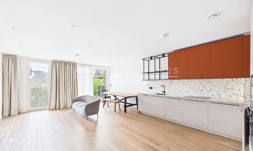 Hawser Lane, Curlew House, E14