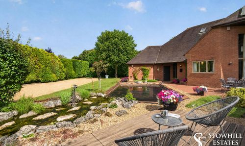 Abney Court Drive, Bourne End, SL8
