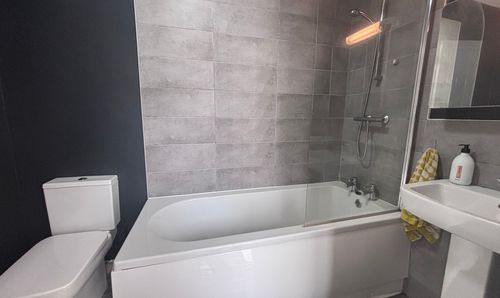 Flat 1, Avon Court, 18 La Chasse