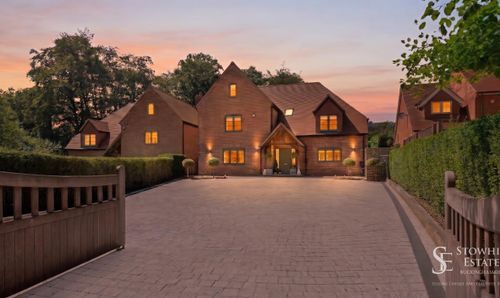 Busgrove Lane, Stoke Row, RG9