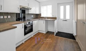 Bosworth Close, Hinckley, LE10 photo