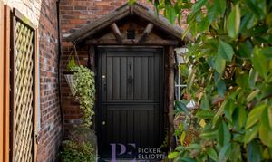 Wolds Lane, Wolvey, LE10 thumbnail photo