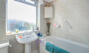 Linden Road, Hinckley, LE10 thumbnail photo
