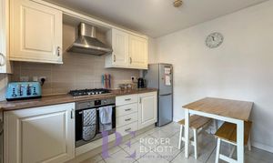 Kinross Way, Hinckley, LE10 thumbnail photo