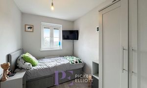 Kinross Way, Hinckley, LE10 thumbnail photo