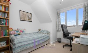 Pine Close, Stoke Golding, CV13 thumbnail photo