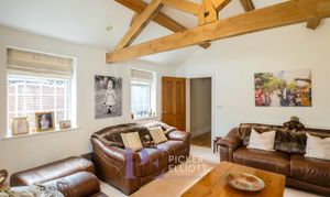 A photo of house for sale on Hinckley Road, Earl Shilton, LE9 from Picker Elliott Hinckley