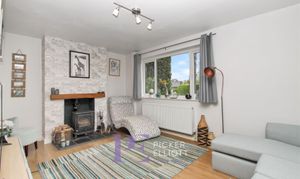 Pine Close, Stoke Golding, CV13 thumbnail photo