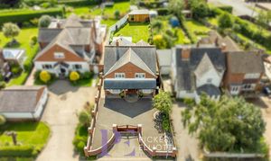 A photo of house for sale on Hinckley Road, Earl Shilton, LE9 from Picker Elliott, Hinckley