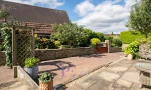 The Green, Dadlington, CV13 thumbnail photo