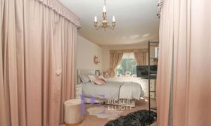 Boyslade Road East, Burbage, LE10 photo