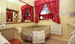 Boyslade Road East, Burbage, LE10 photo