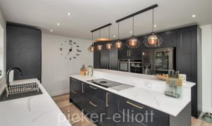 The Meadows, Burbage, LE10 photo