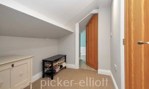 The Meadows, Burbage, LE10 photo