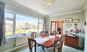 Duport Road, Burbage, LE10 thumbnail photo