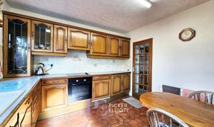 A photo of house to rent on Hinckley Road, Stoke Golding, CV13 from Picker Elliott Hinckley