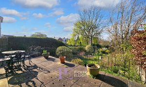A photo of house to rent on Hinckley Road, Stoke Golding, CV13 from Picker Elliott Hinckley