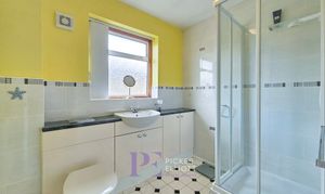 Manor Way, Burbage, LE10 thumbnail photo