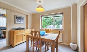 Manor Way, Burbage, LE10 thumbnail photo