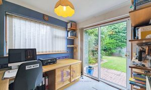 Manor Way, Burbage, LE10 thumbnail photo