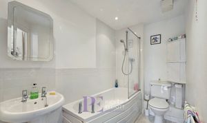 Whitworth Avenue, Hinckley, LE10 photo