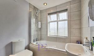 Sapcote Road, Burbage, LE10 thumbnail photo