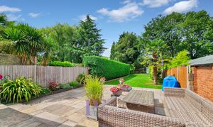 Sapcote Road, Burbage, LE10 thumbnail photo