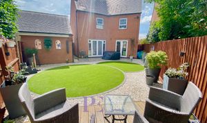 Netherfield Drive, Sapcote, LE9 thumbnail photo