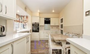 Aldridge Road, Burbage, LE10 thumbnail photo