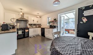 Whitworth Avenue, Hinckley, LE10 thumbnail photo