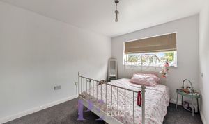 Whitworth Avenue, Hinckley, LE10 thumbnail photo