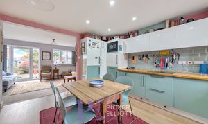 Lockley Gardens, Sapcote, LE9 thumbnail photo