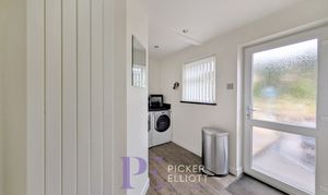Moray Close, Hinckley, LE10 thumbnail photo