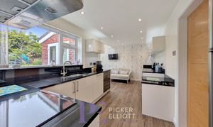 Moray Close, Hinckley, LE10 thumbnail photo