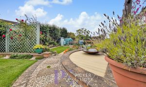 Moray Close, Hinckley, LE10 thumbnail photo