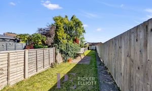 Coventry Road, Burbage, LE10 thumbnail photo