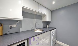 Laneside Drive, Hinckley, LE10 thumbnail photo