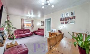 Laneside Drive, Hinckley, LE10 thumbnail photo