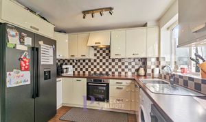 Zealand Close, Hinckley, LE10 thumbnail photo