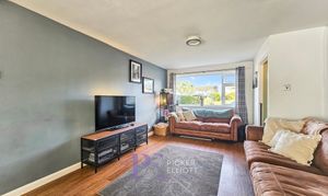 Zealand Close, Hinckley, LE10 thumbnail photo