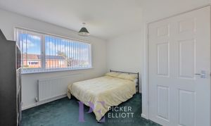 Azalea Drive, Burbage, LE10 thumbnail photo