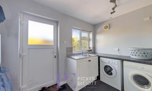Azalea Drive, Burbage, LE10 thumbnail photo